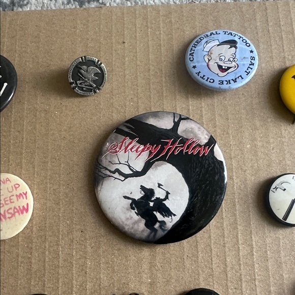 Assorted Graphic bundle  Pins Collection - Picture 7 of 13